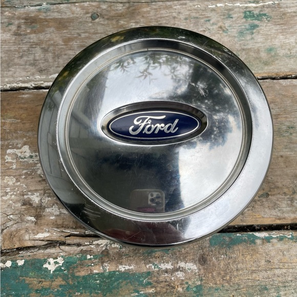 Ford Explorer Other Ford Explorer Hubcap Center Piece Poshmark